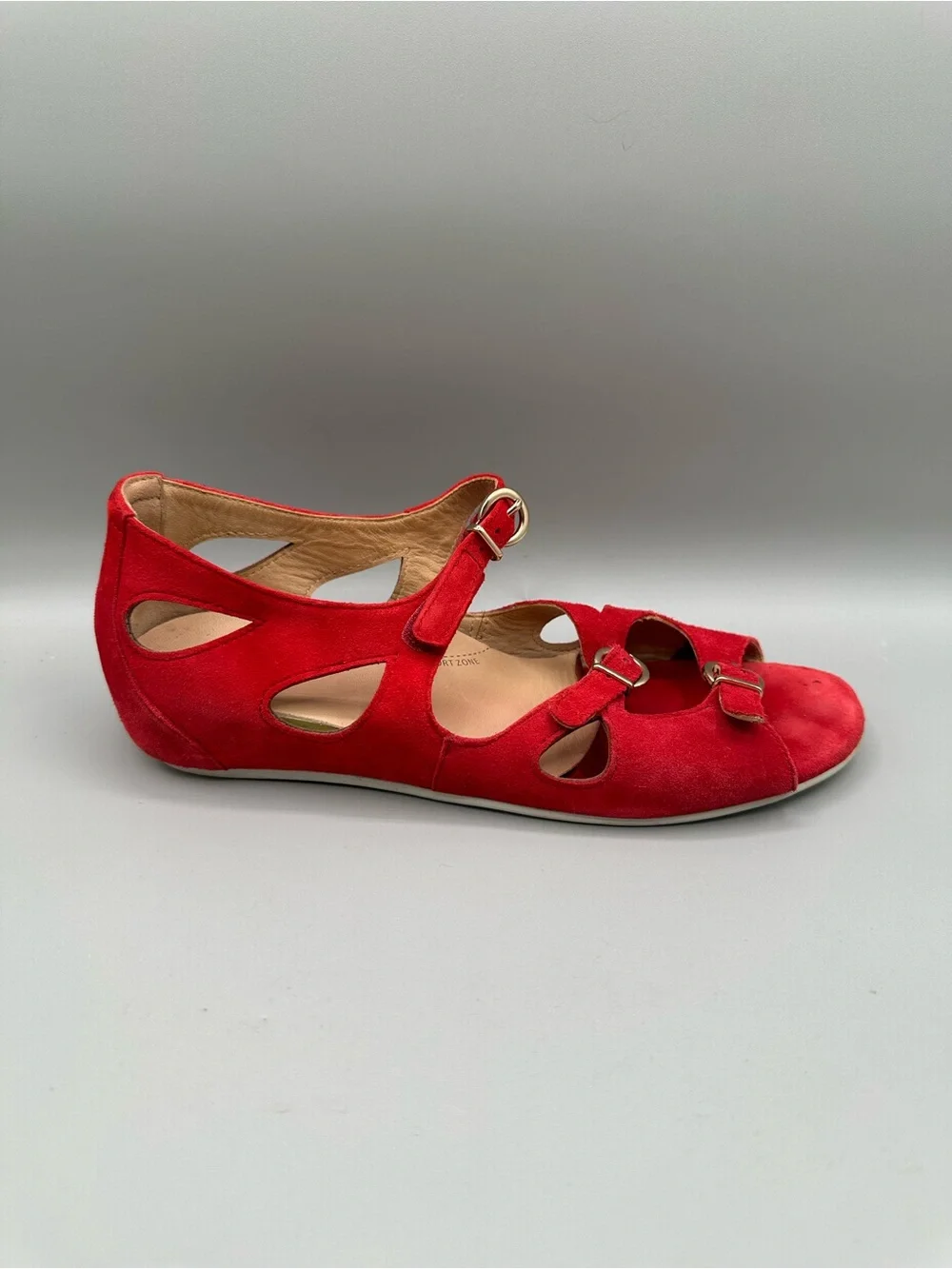 Ziera Demi Sandal Low Profile Flat Geometric Cutouts Women 37 Red Suede
